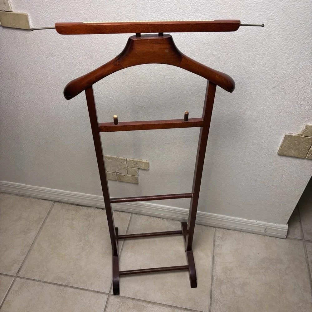 Wooden Gentlemans Valet Stand Clothes Butler Suit Hanger Rack VTG Made In Italy